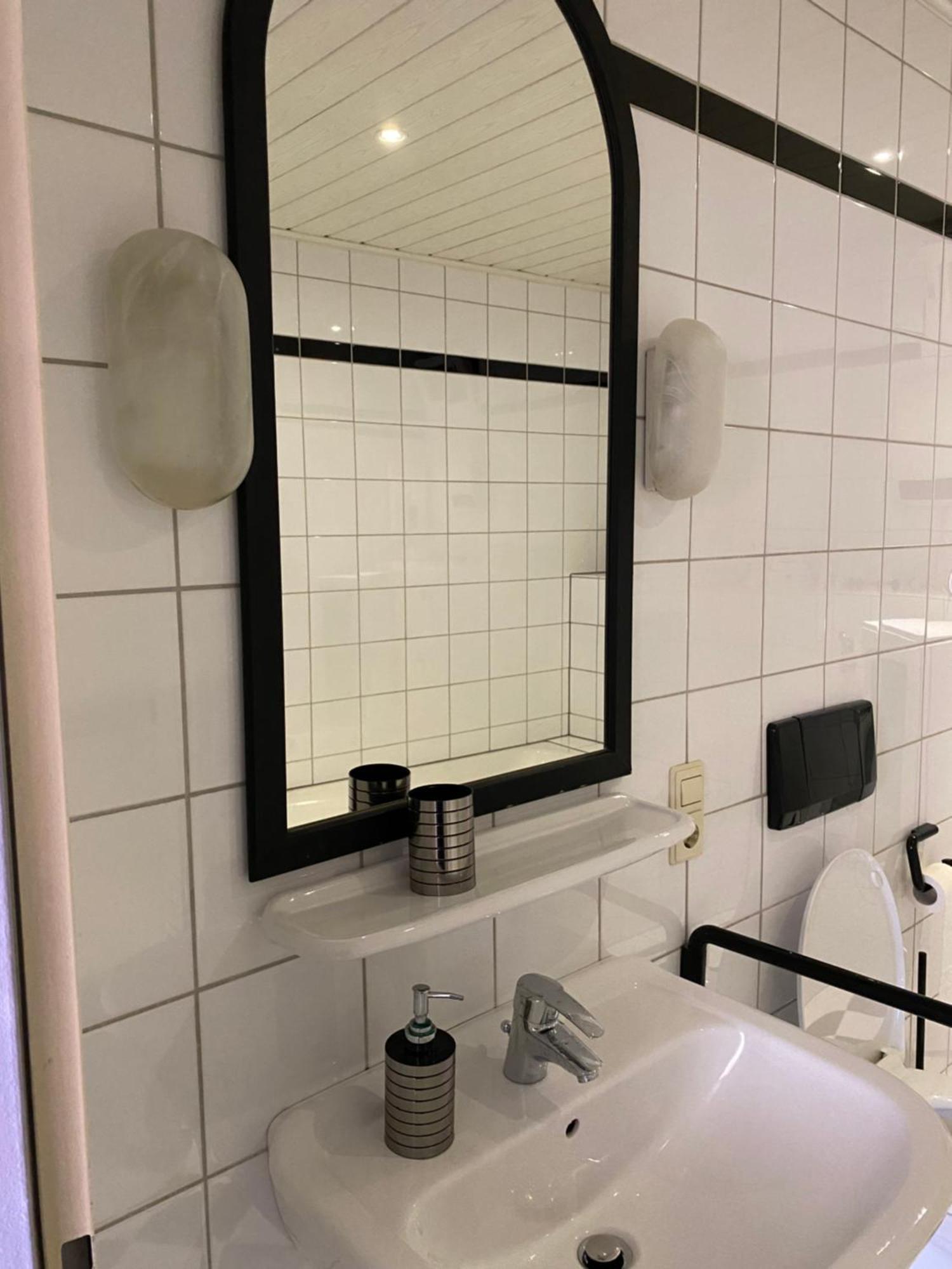 Ferienwohnung Zentral An Der Moselpromenade ツェル・アン・デル・モーゼル エクステリア 写真