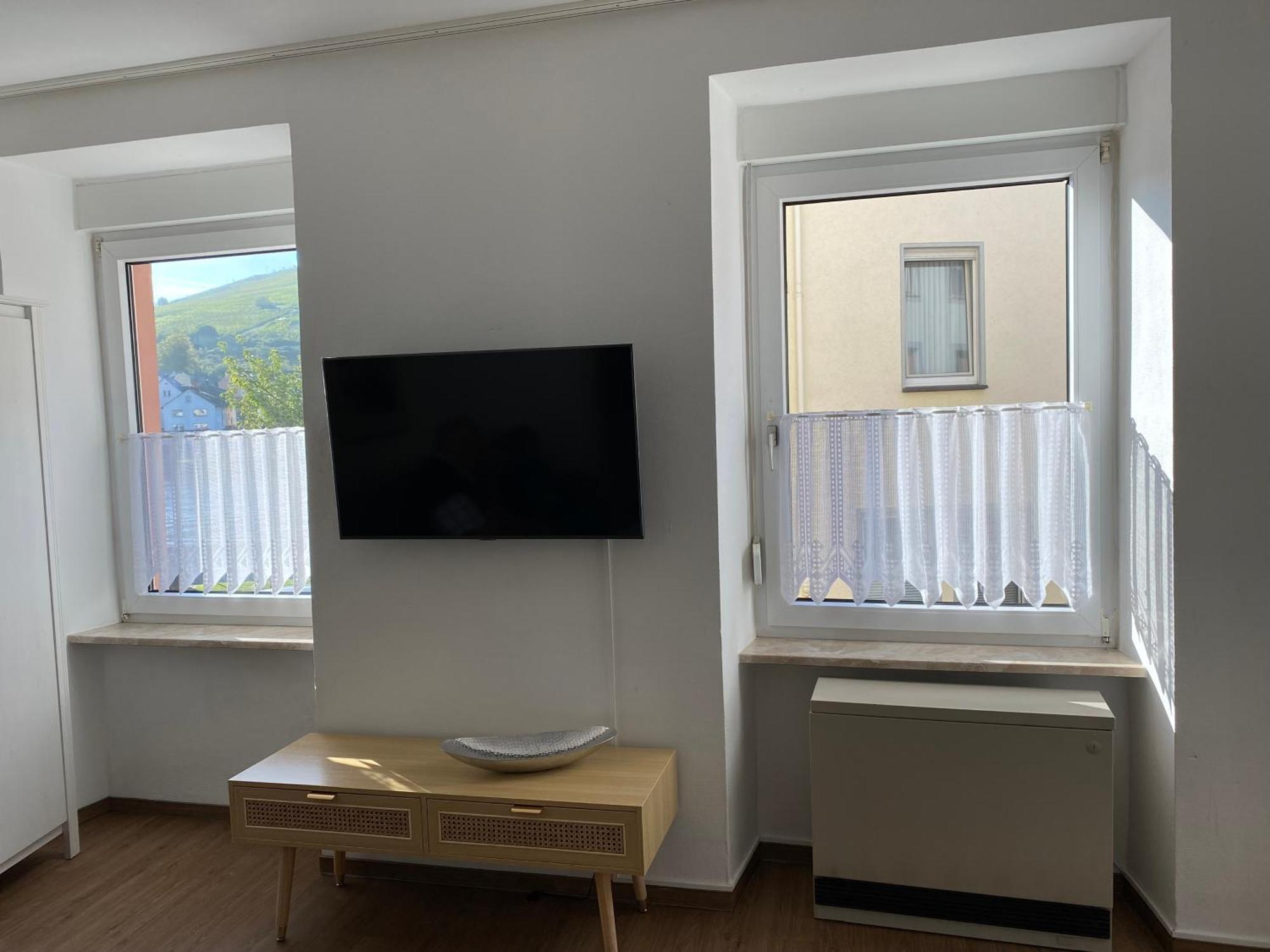 Ferienwohnung Zentral An Der Moselpromenade ツェル・アン・デル・モーゼル エクステリア 写真
